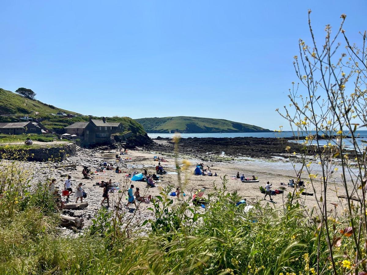 Spacious Cottage In The Village Of Wembury 外观 照片