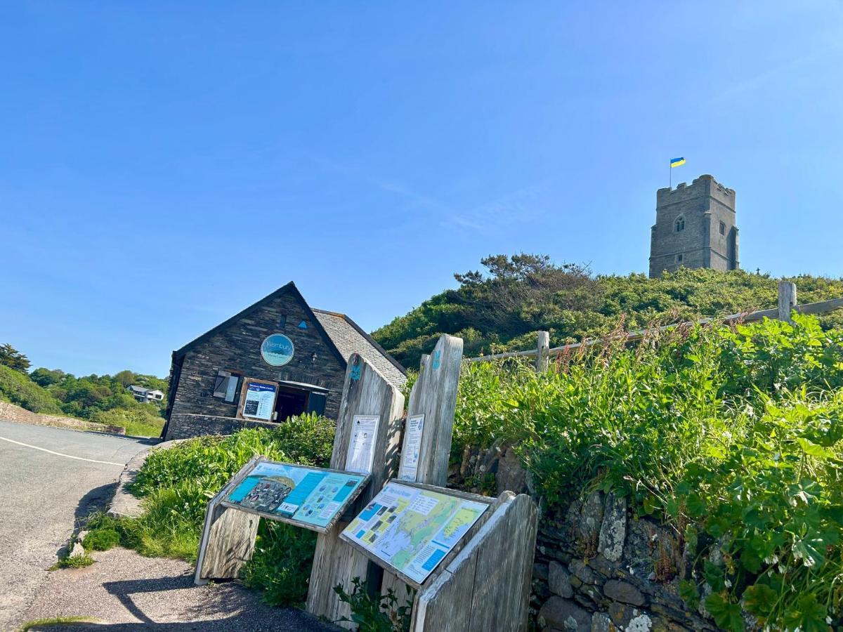 Spacious Cottage In The Village Of Wembury 外观 照片